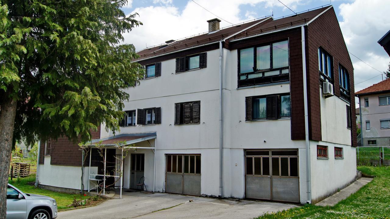 Guesthouse Trikic Drvar Extérieur photo